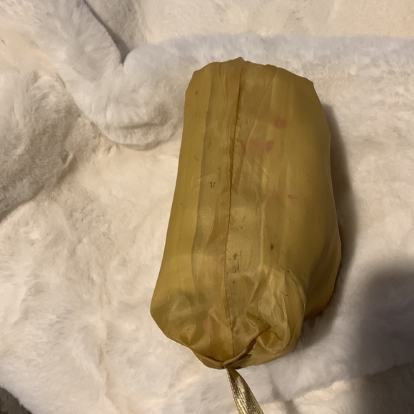 Elizabeth Arden Cosmetic Bag - Picture 6 of 8